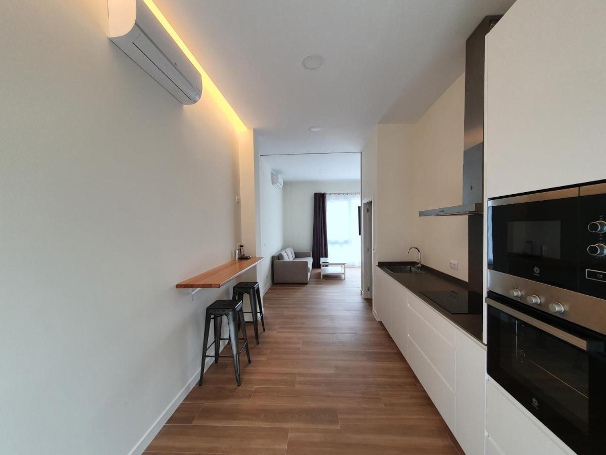 Redondela Apartments - Bedroom, Bathroom & Kitchen Exterior photo